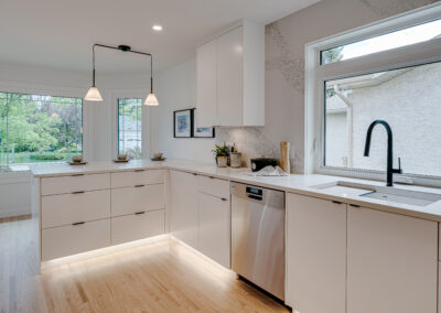 custom cabinets white kitchen peninsula