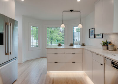 custom cabinets white kitchen peninsula